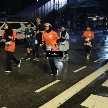 Runner Photo 7888099