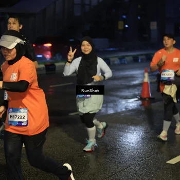 Runner Photo 7888110