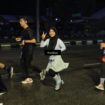 Runner Photo 7888140