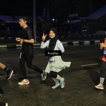 Runner Photo 7888142