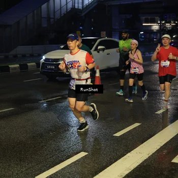 Runner Photo 7888195