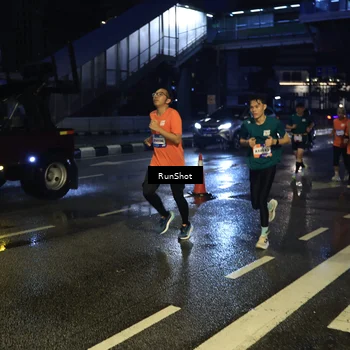 Runner Photo 7888296