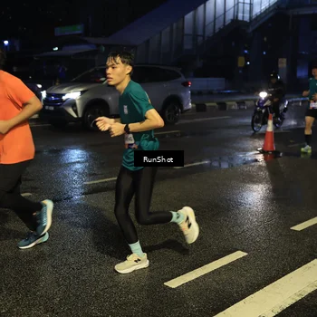 Runner Photo 7888323