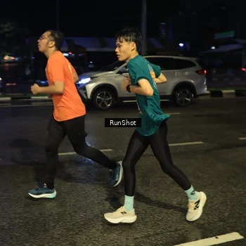 Runner Photo 7888343