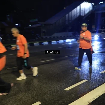 Runner Photo 7888443
