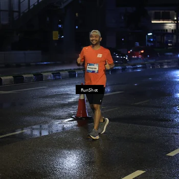 Runner Photo 7888607