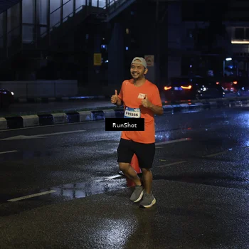 Runner Photo 7888635