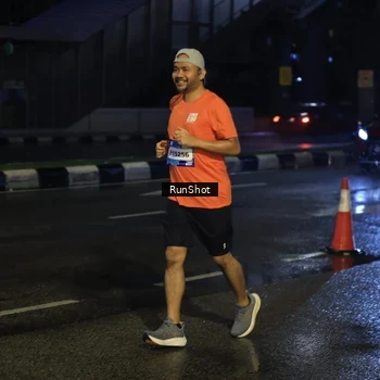 Runner Photo 7888636