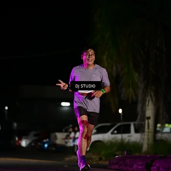 Runner Photo 7888692