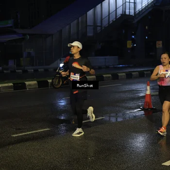 Runner Photo 7888756