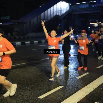 Runner Photo 7888889
