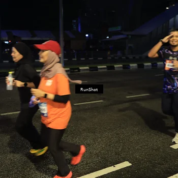 Runner Photo 7888937