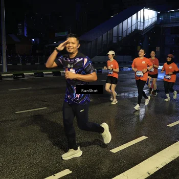 Runner Photo 7888994