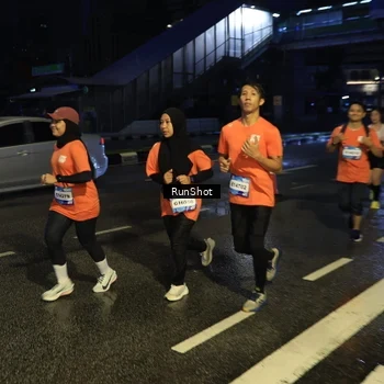 Runner Photo 7889008