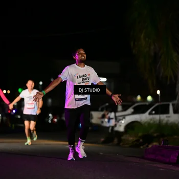 Runner Photo 7889059