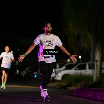 Runner Photo 7889063
