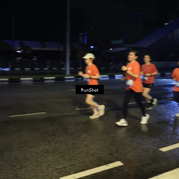 Runner Photo 7889068