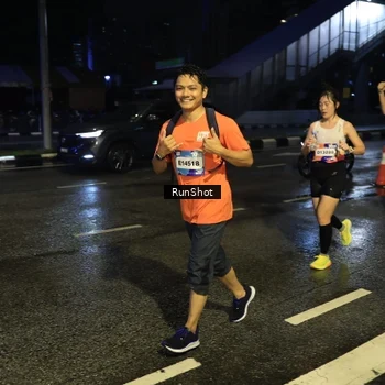Runner Photo 7889071
