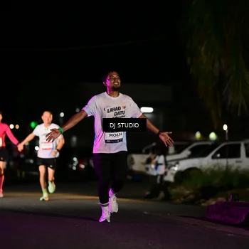 Runner Photo 7889072
