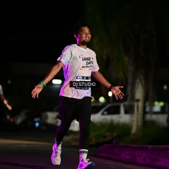 Runner Photo 7889082