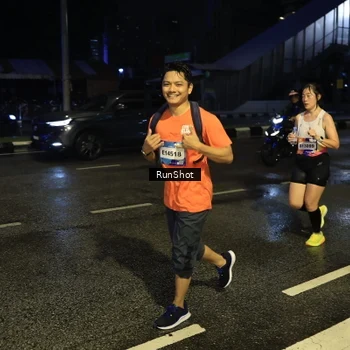 Runner Photo 7889086