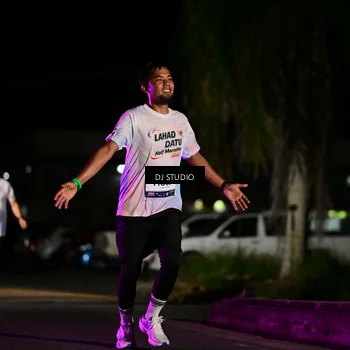 Runner Photo 7889095