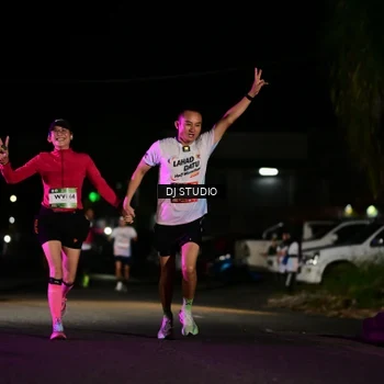 Runner Photo 7889100