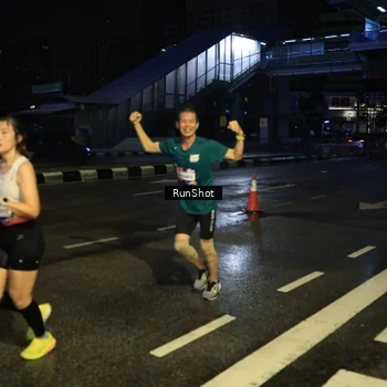 Runner Photo 7889102