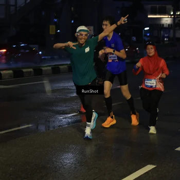 Runner Photo 7889193