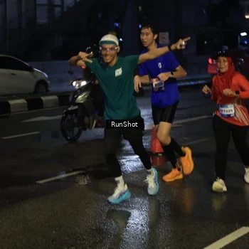 Runner Photo 7889200