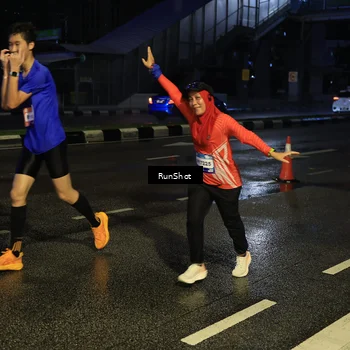 Runner Photo 7889242