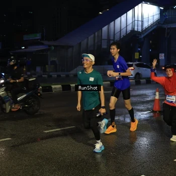 Runner Photo 7889254