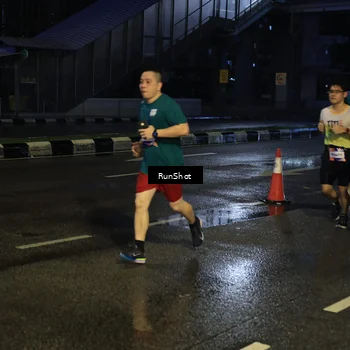 Runner Photo 7889310