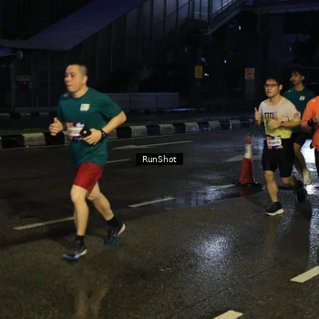 Runner Photo 7889319