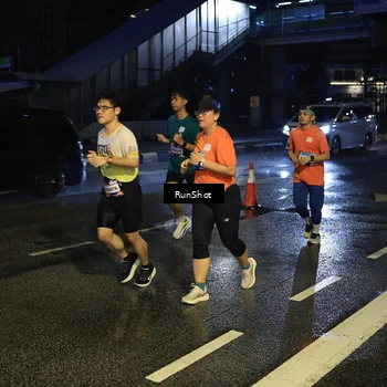 Runner Photo 7889349