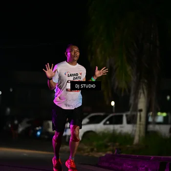 Runner Photo 7889350