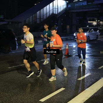 Runner Photo 7889351