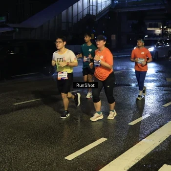 Runner Photo 7889354