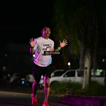 Runner Photo 7889357