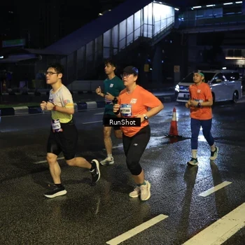 Runner Photo 7889365