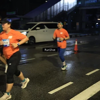 Runner Photo 7889375