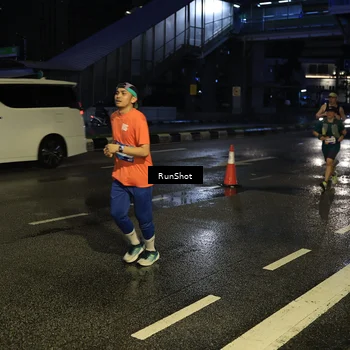 Runner Photo 7889384