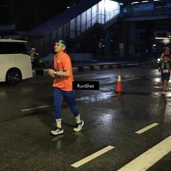 Runner Photo 7889394