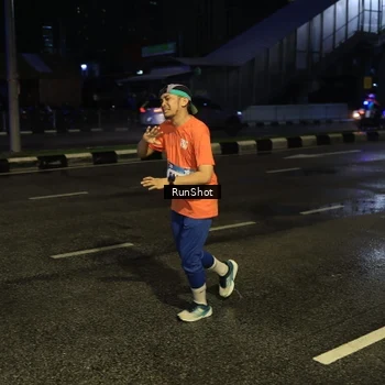 Runner Photo 7889399