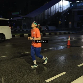 Runner Photo 7889401