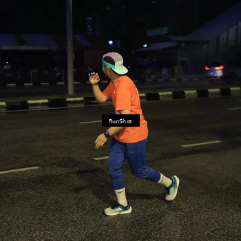 Runner Photo 7889410