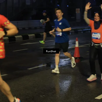 Runner Photo 7889489