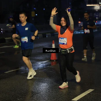 Runner Photo 7889494