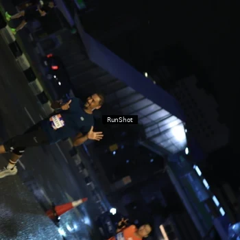 Runner Photo 7889529