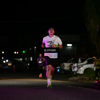 Runner Photo 7889563